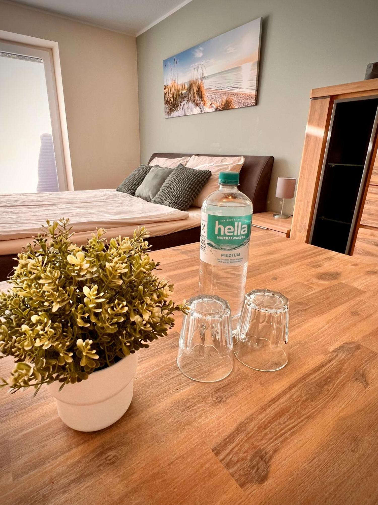 Kleine Auszeit -- Inklusive Parkplatz & Wifi, Geschirrspueler, Waschmaschine & Terrasse Mit Strandkorb -- Perfekt Fuer Urlaub & Business ชาร์บอยท์ซ ภายนอก รูปภาพ