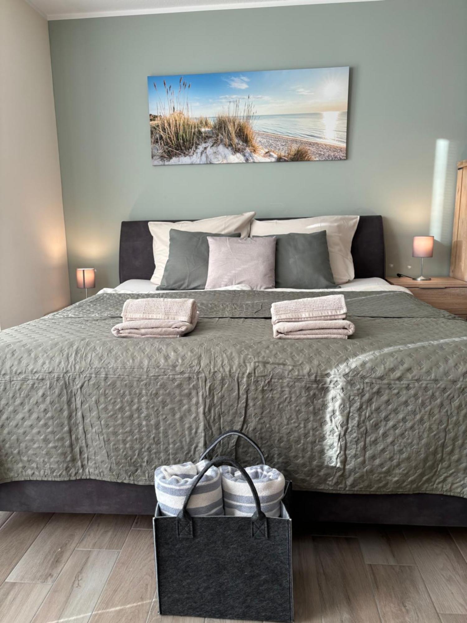 Kleine Auszeit -- Inklusive Parkplatz & Wifi, Geschirrspueler, Waschmaschine & Terrasse Mit Strandkorb -- Perfekt Fuer Urlaub & Business ชาร์บอยท์ซ ภายนอก รูปภาพ
