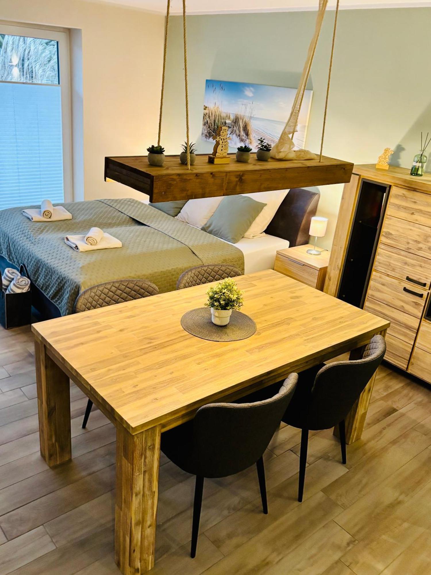 Kleine Auszeit -- Inklusive Parkplatz & Wifi, Geschirrspueler, Waschmaschine & Terrasse Mit Strandkorb -- Perfekt Fuer Urlaub & Business ชาร์บอยท์ซ ภายนอก รูปภาพ
